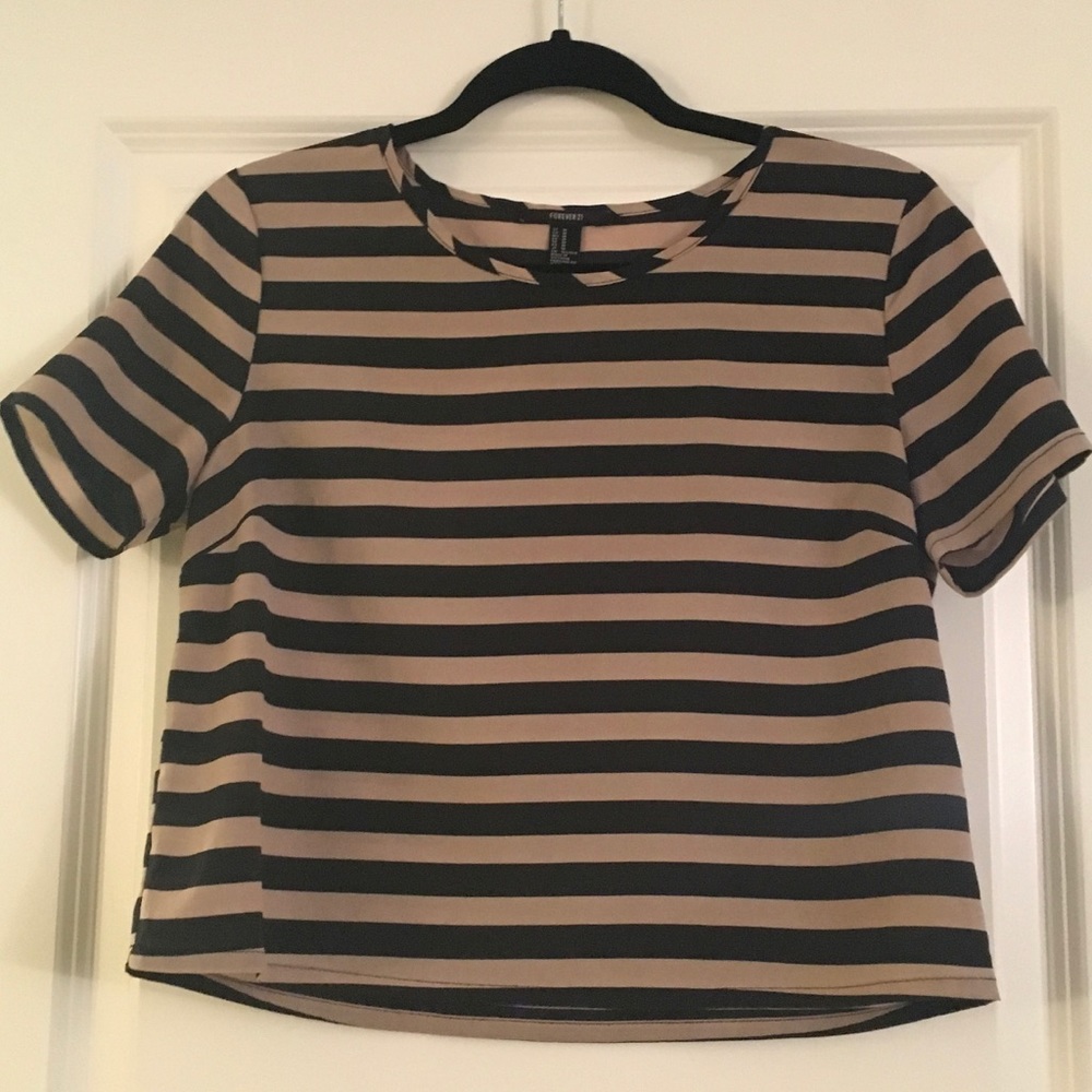 Striped Crop Top Tee| Forever 21 | size medium | black and tan